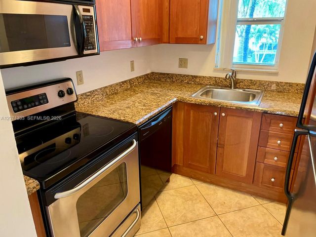 4001 NE 21st Avenue 203, Fort Lauderdale, FL 33308