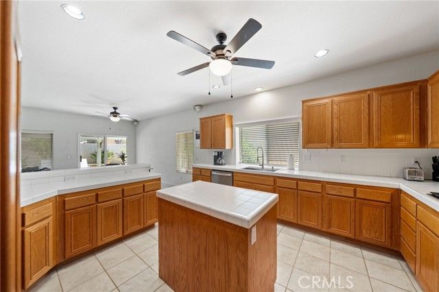 42370 Circulo Cavinara, Murrieta, CA 92562