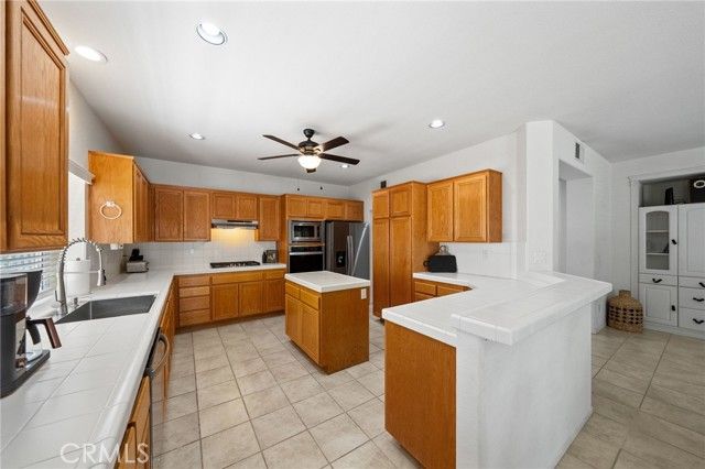 42370 Circulo Cavinara, Murrieta, CA 92562