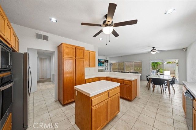 42370 Circulo Cavinara, Murrieta, CA 92562