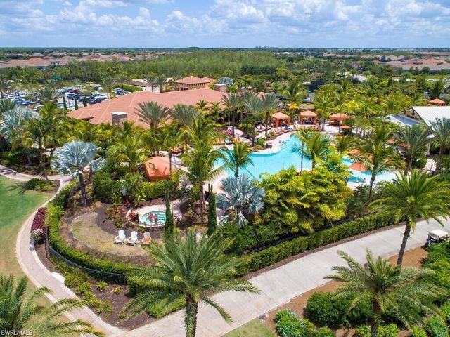 9378 Pocida CT 101, Naples, FL 34119