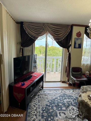 935 N Halifax Ave Apt 402, Daytona Beach, FL 32118