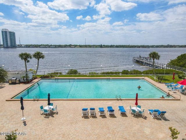 935 N Halifax Ave Apt 402, Daytona Beach, FL 32118