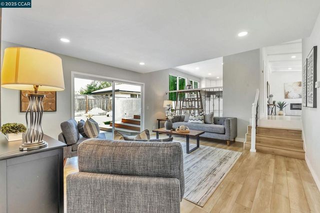 2782 Canyon Creek Dr, San Ramon, CA 94583