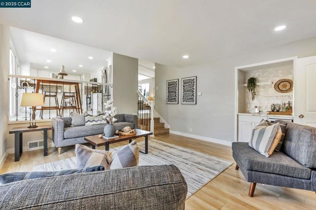 2782 Canyon Creek Dr, San Ramon, CA 94583