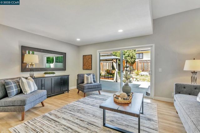 2782 Canyon Creek Dr, San Ramon, CA 94583