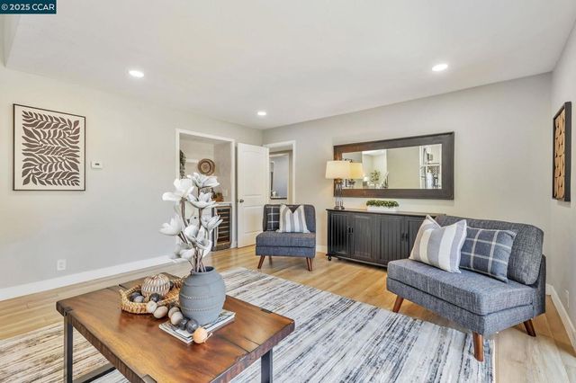 2782 Canyon Creek Dr, San Ramon, CA 94583