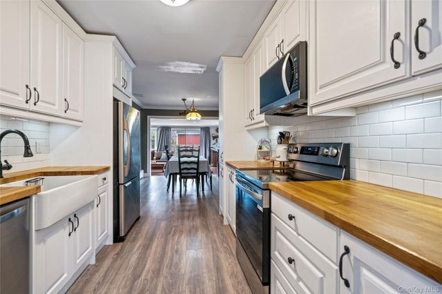 310 Candee Avenue, Sayville, NY 11782