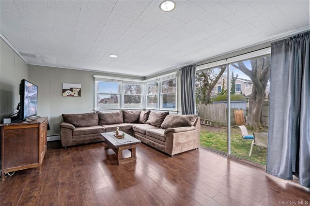 310 Candee Avenue, Sayville, NY 11782