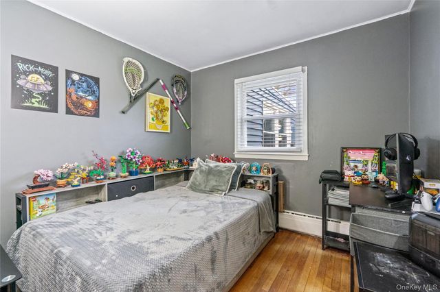 310 Candee Avenue, Sayville, NY 11782