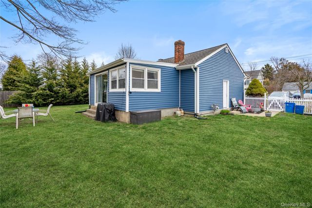 310 Candee Avenue, Sayville, NY 11782