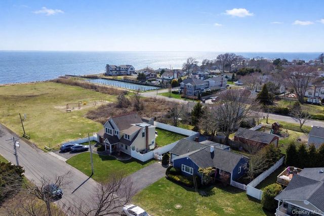 310 Candee Avenue, Sayville, NY 11782