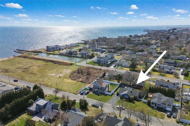 310 Candee Avenue, Sayville, NY 11782