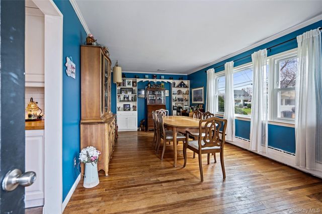 310 Candee Avenue, Sayville, NY 11782