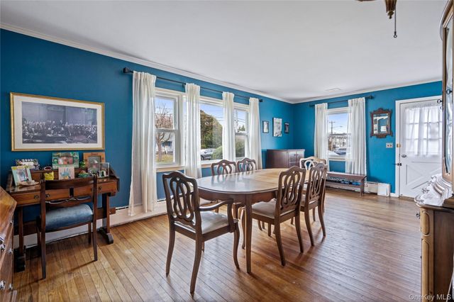 310 Candee Avenue, Sayville, NY 11782