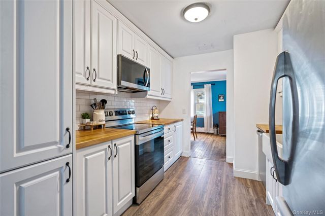 310 Candee Avenue, Sayville, NY 11782