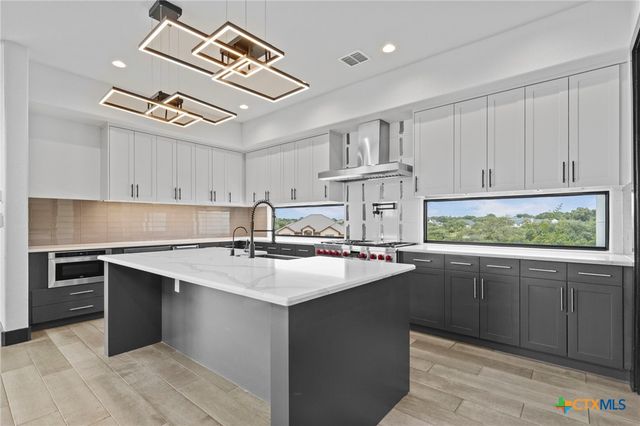 1347 Bordeaux Lane, New Braunfels, TX 78132