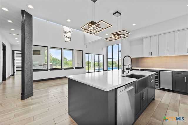 1347 Bordeaux Lane, New Braunfels, TX 78132