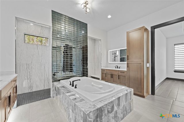 1347 Bordeaux Lane, New Braunfels, TX 78132