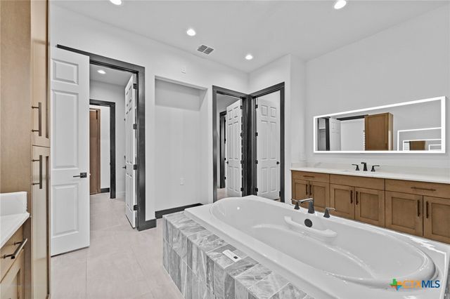 1347 Bordeaux Lane, New Braunfels, TX 78132