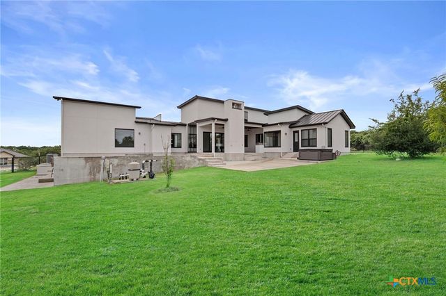 1347 Bordeaux Lane, New Braunfels, TX 78132