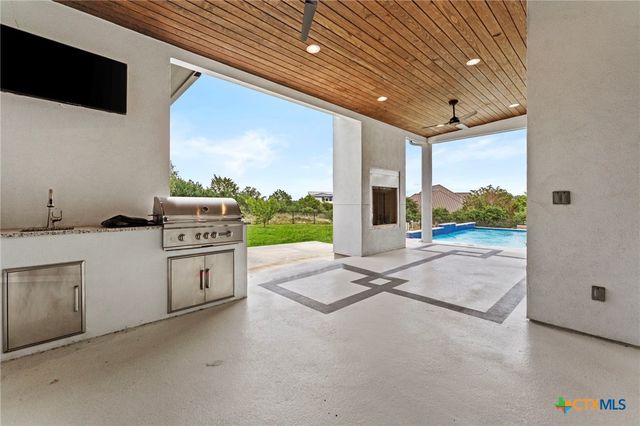 1347 Bordeaux Lane, New Braunfels, TX 78132