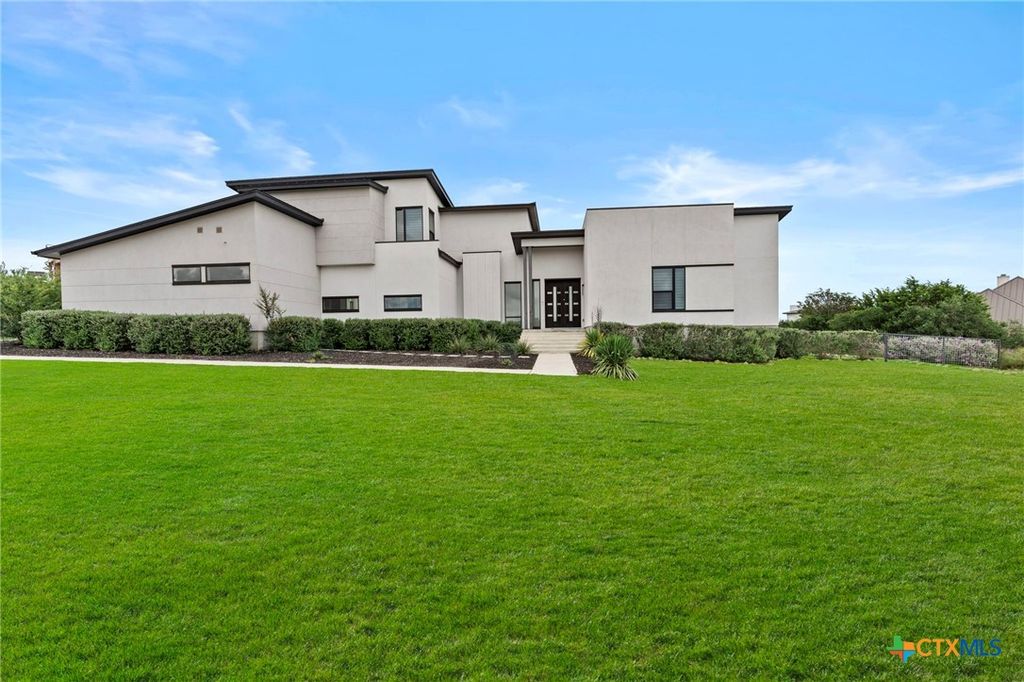 1347 Bordeaux Lane, New Braunfels, TX 78132