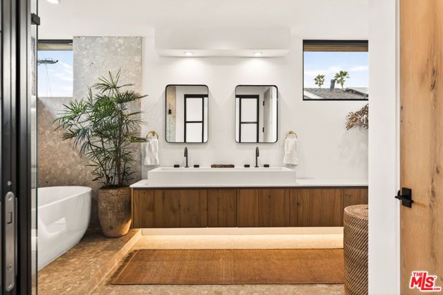 832 Milwood Avenue, Venice (los Angeles), CA 90291