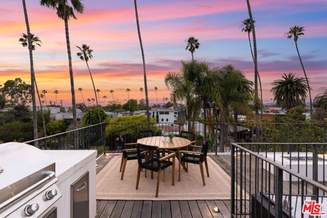 832 Milwood Avenue, Venice (los Angeles), CA 90291