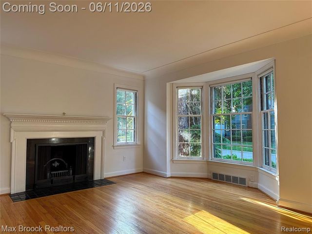 14 Fairwood Boulevard, Pleasant Ridge, MI 48069