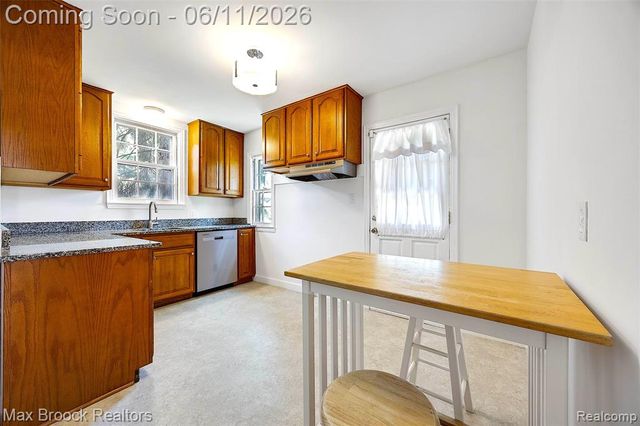 14 Fairwood Boulevard, Pleasant Ridge, MI 48069