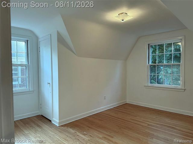 14 Fairwood Boulevard, Pleasant Ridge, MI 48069