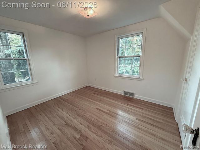 14 Fairwood Boulevard, Pleasant Ridge, MI 48069