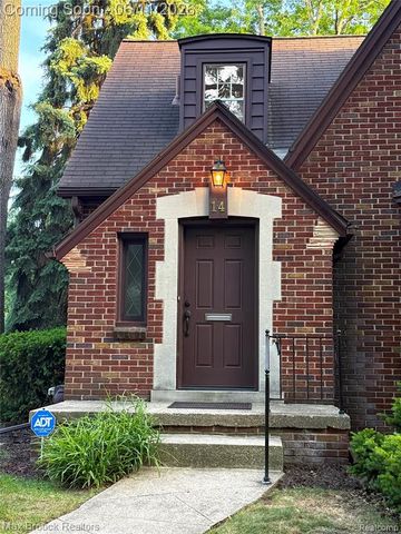 14 Fairwood Boulevard, Pleasant Ridge, MI 48069