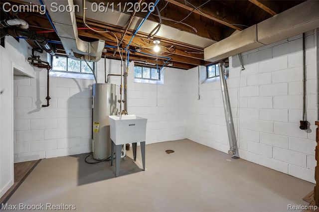 14 Fairwood Boulevard, Pleasant Ridge, MI 48069