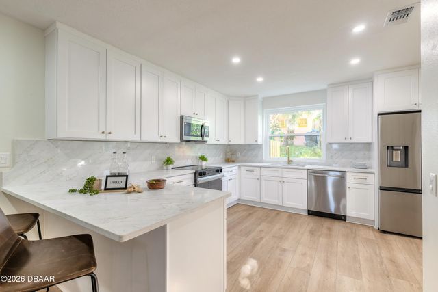 82 Ray Mar Drive, Ormond Beach, FL 32176