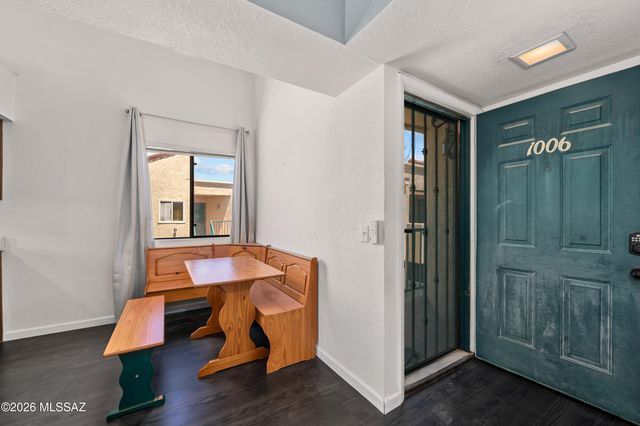 3690 N Country Club Rd Apt 1006, Tucson, AZ 85716