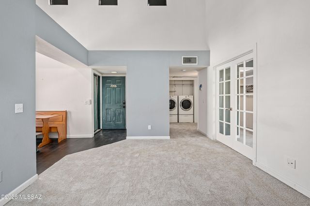 3690 N Country Club Rd Apt 1006, Tucson, AZ 85716