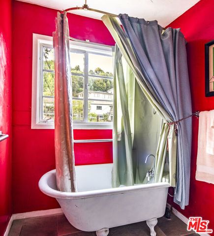 2882 Belden Drive, Los Angeles, CA 90068