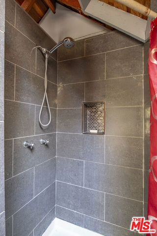 2882 Belden Drive, Los Angeles, CA 90068