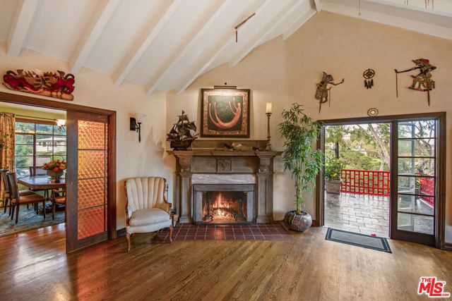 2882 Belden Drive, Los Angeles, CA 90068