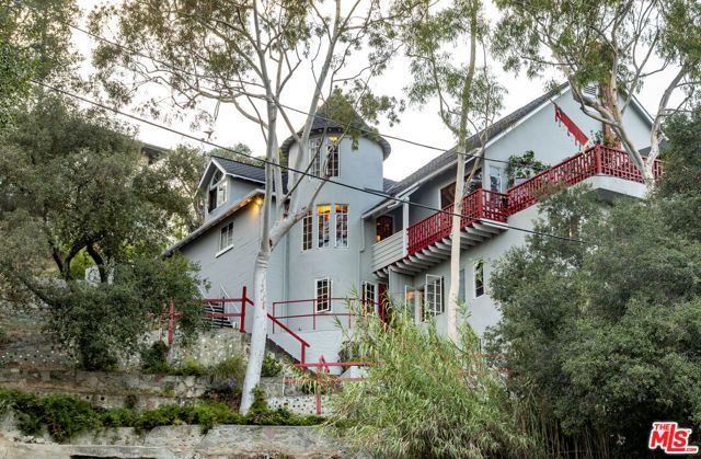 2882 Belden Drive, Los Angeles, CA 90068