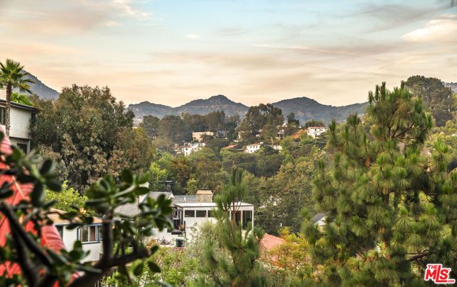 2882 Belden Drive, Los Angeles, CA 90068