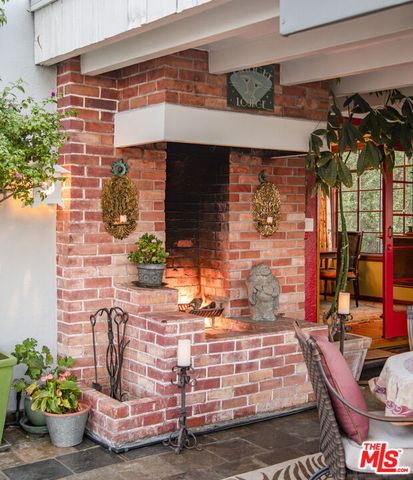 2882 Belden Drive, Los Angeles, CA 90068