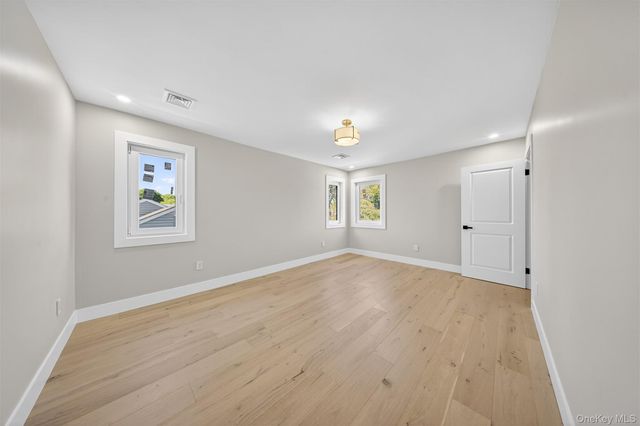 2 Lee Place, Old Bethpage, NY 11804