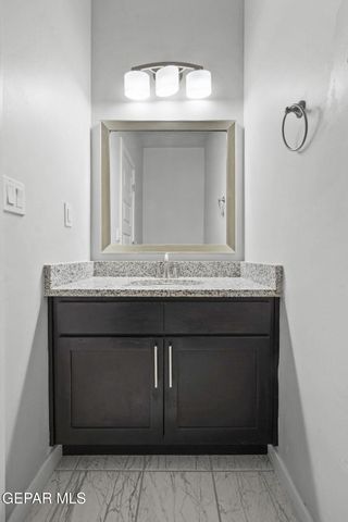 12622 AMESBURY, El Paso, TX 79928