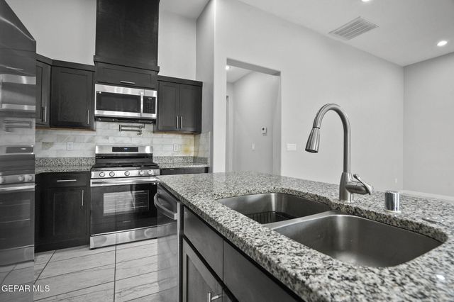 12622 AMESBURY, El Paso, TX 79928