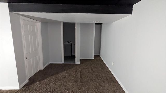 9320 OAKLAND Avenue, Kansas City, MO 64138