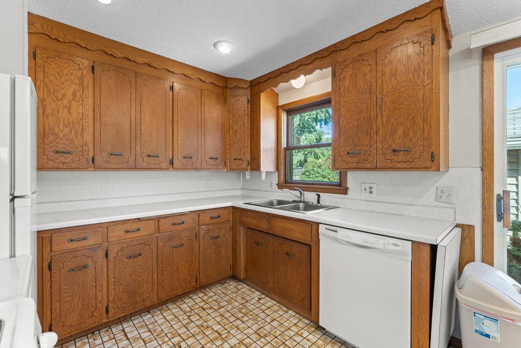 1041 Keefe Street, Eagan, MN 55121 — photo 4