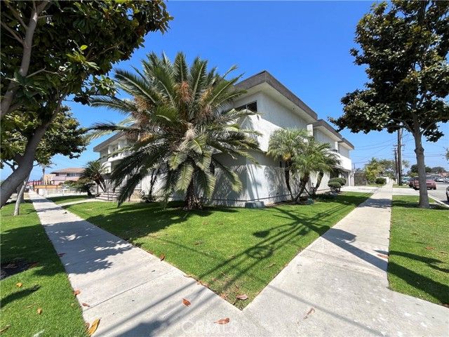 4307 W 142nd Street 12, Hawthorne, CA 90250